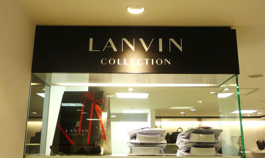 LANVIN collection サイン取替え工事